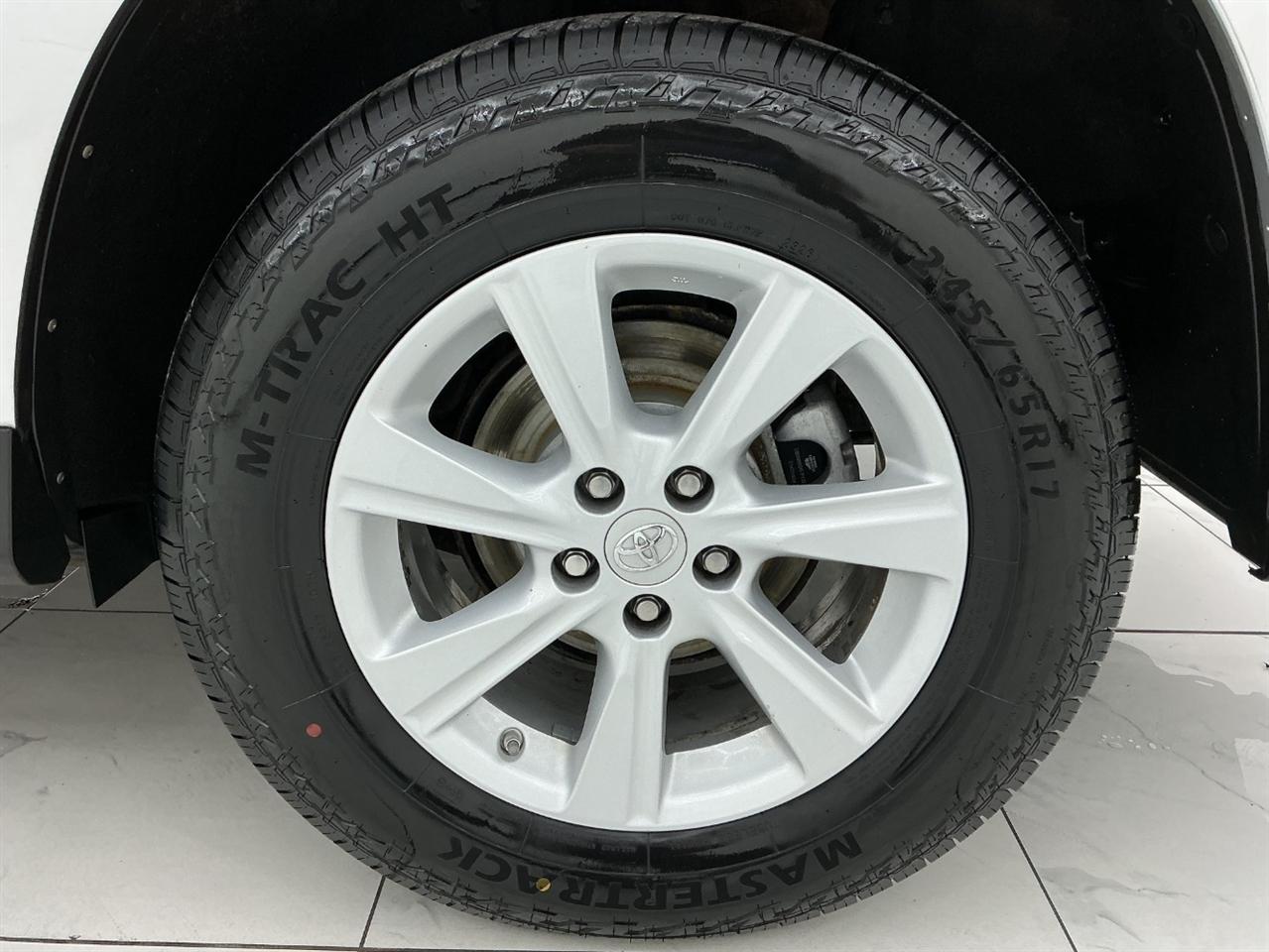 Toyota Highlander 4WD 4dr V6 (Natl) 2012