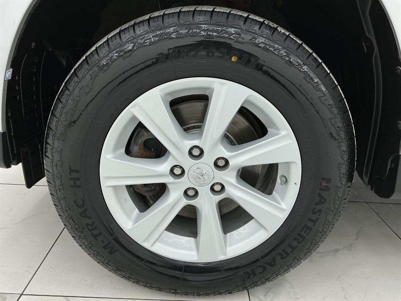 Toyota Highlander 4WD 4dr V6 (Natl) 2012