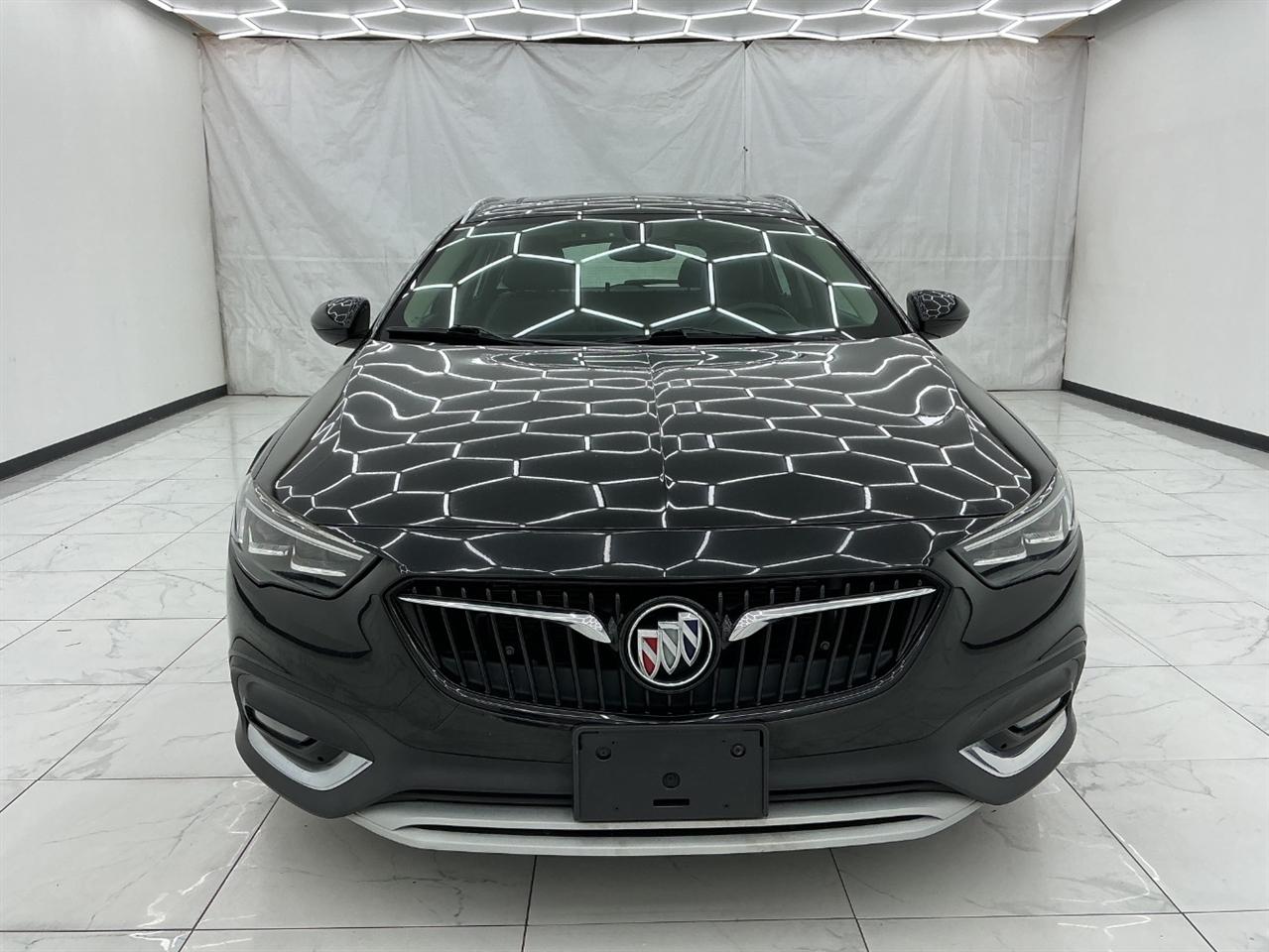 Buick Regal TourX 5dr Wgn Essence AWD 2018
