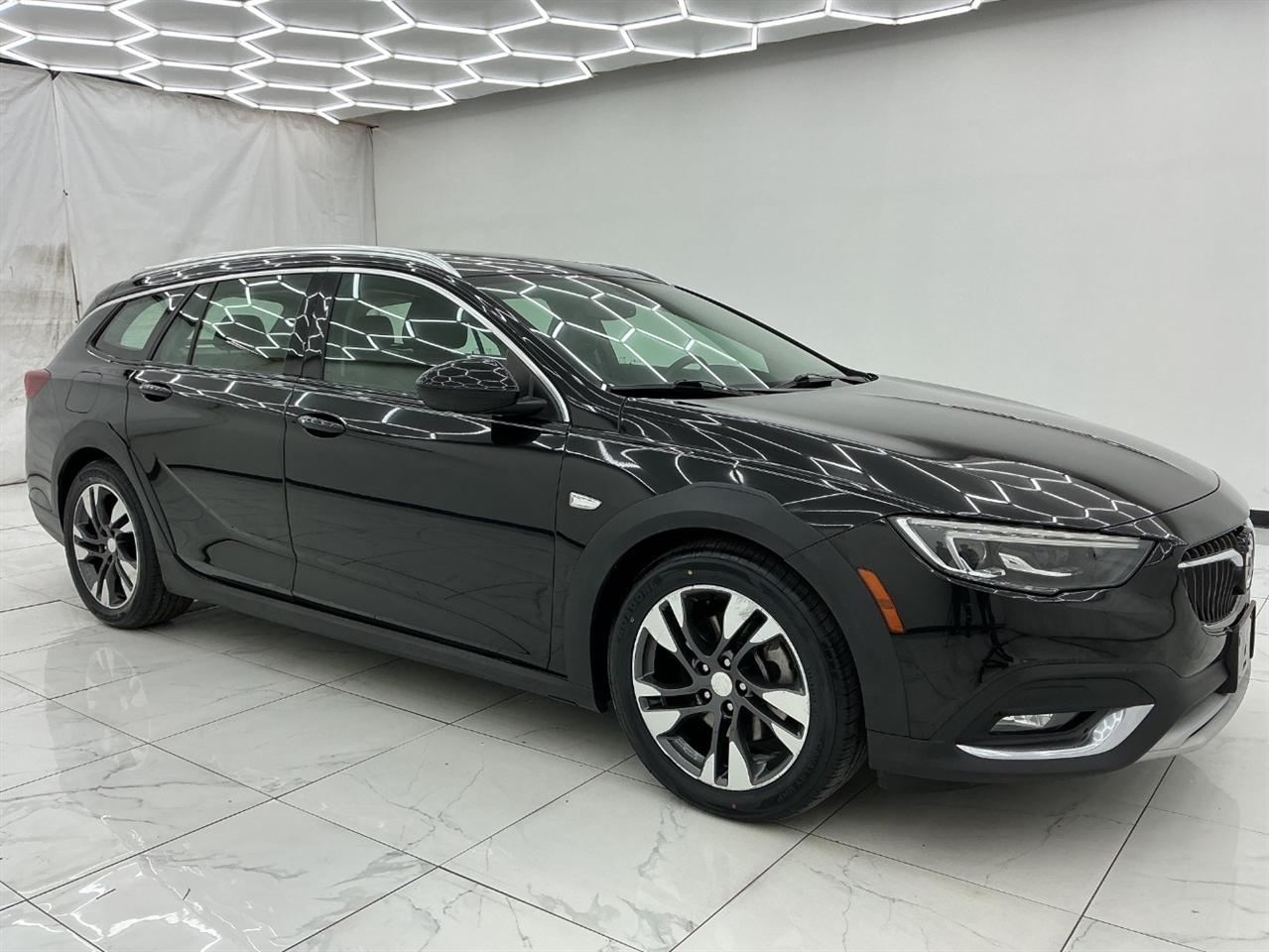 Buick Regal TourX 5dr Wgn Essence AWD 2018
