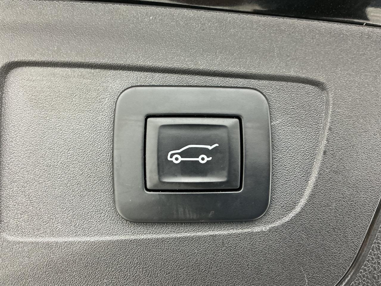 Buick Regal TourX 5dr Wgn Essence AWD 2018
