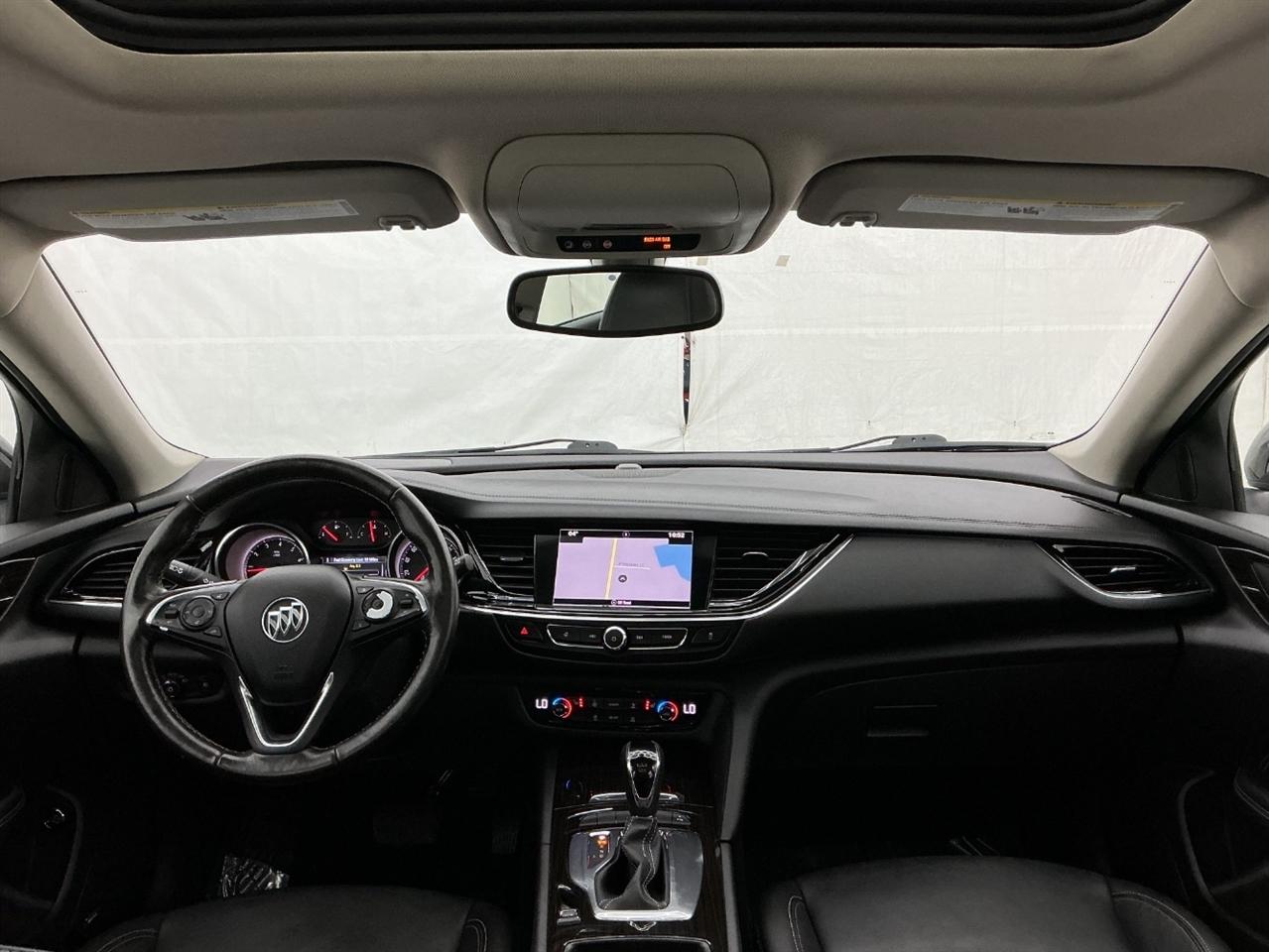 Buick Regal TourX 5dr Wgn Essence AWD 2018