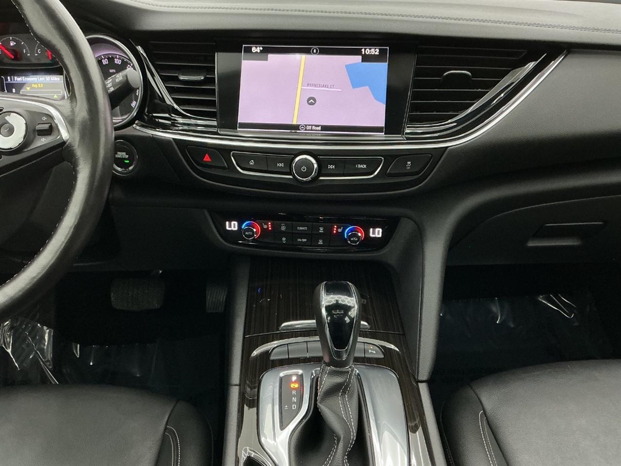 Buick Regal TourX 5dr Wgn Essence AWD 2018