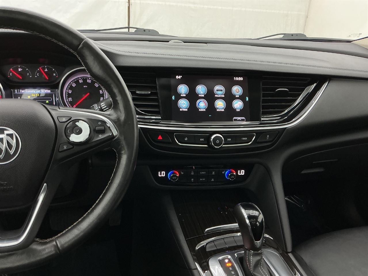 Buick Regal TourX 5dr Wgn Essence AWD 2018