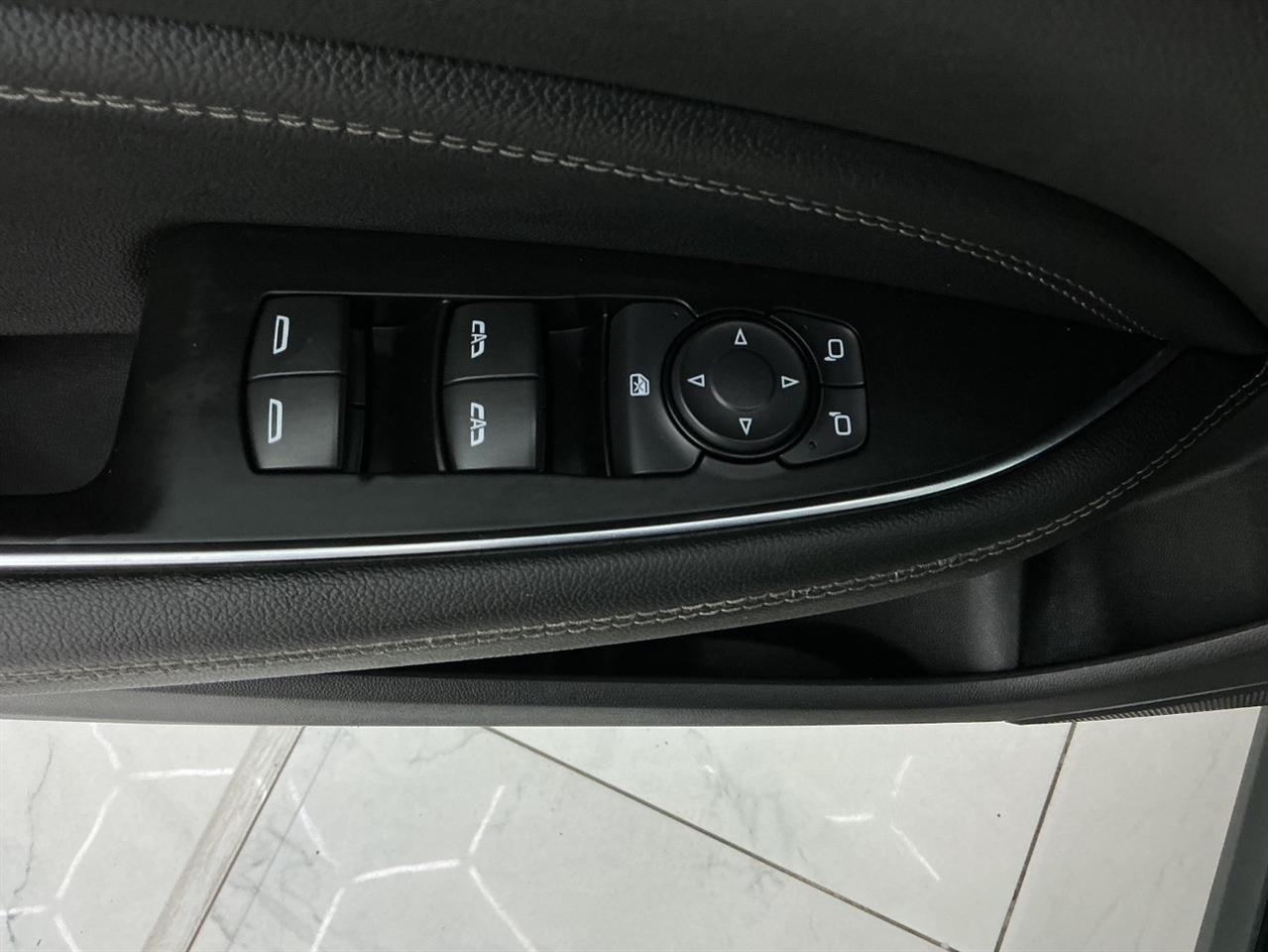 Buick Regal TourX 5dr Wgn Essence AWD 2018