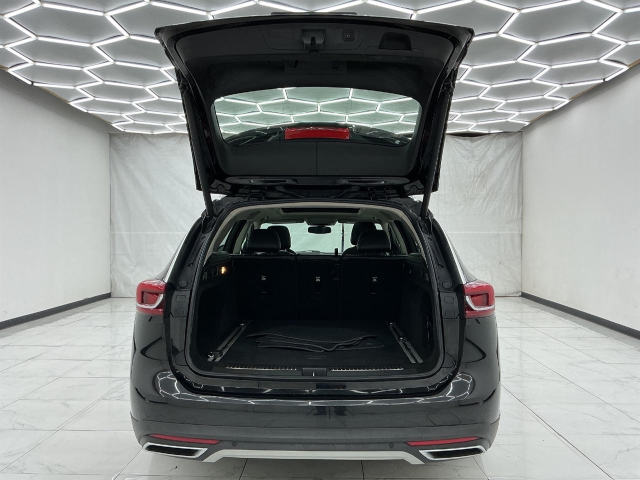 Buick Regal TourX 5dr Wgn Essence AWD 2018