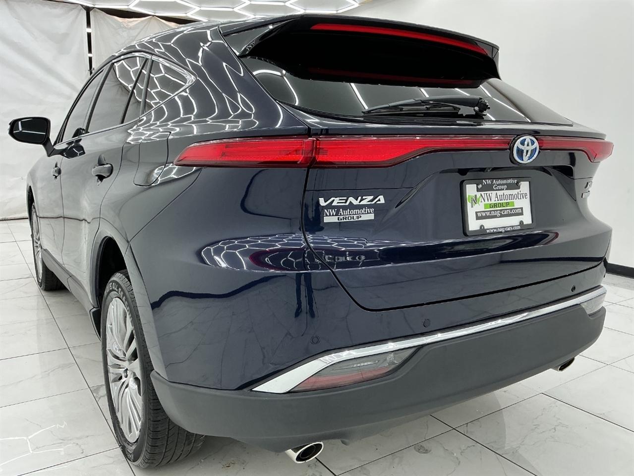 Toyota Venza Limited AWD (Natl) 2022