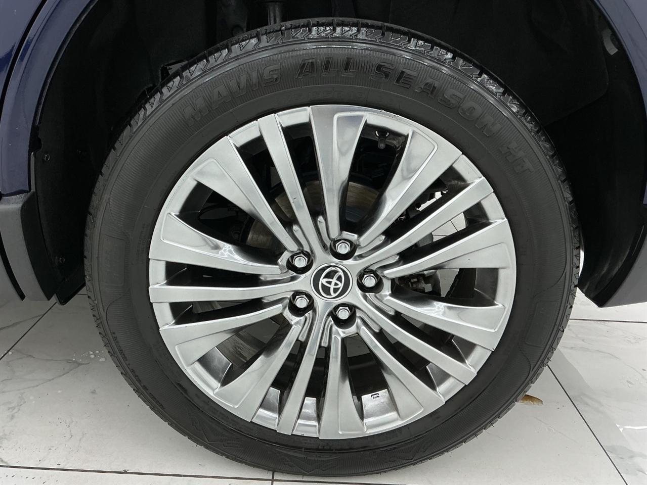 Toyota Venza Limited AWD (Natl) 2022