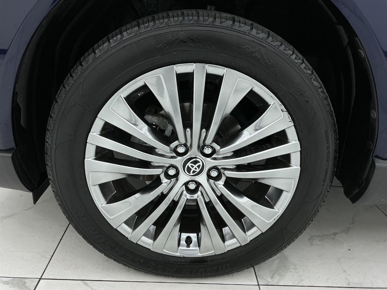 Toyota Venza Limited AWD (Natl) 2022