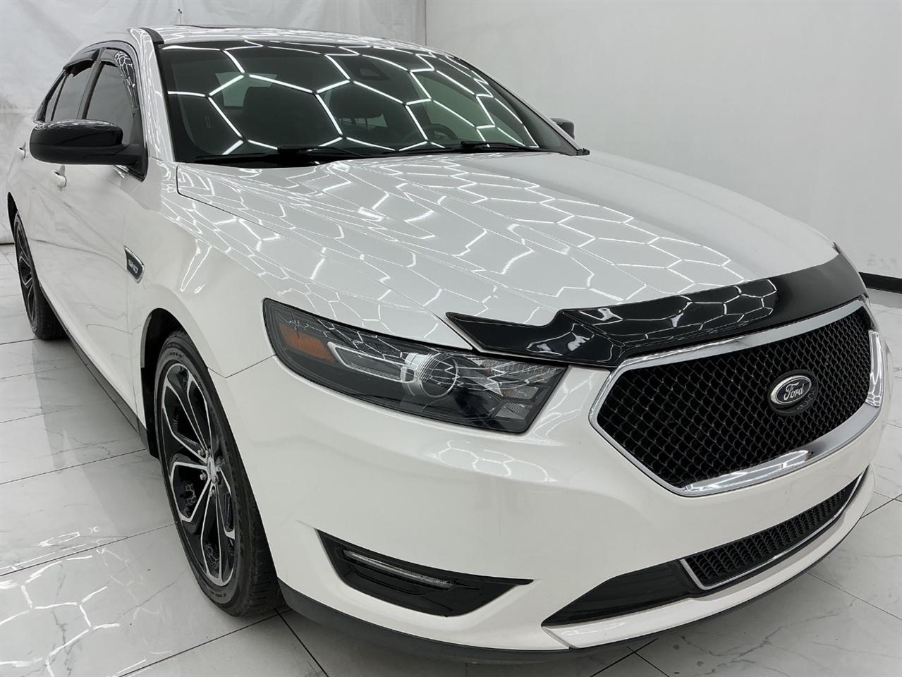 Ford Taurus 4dr Sdn SHO AWD 2014