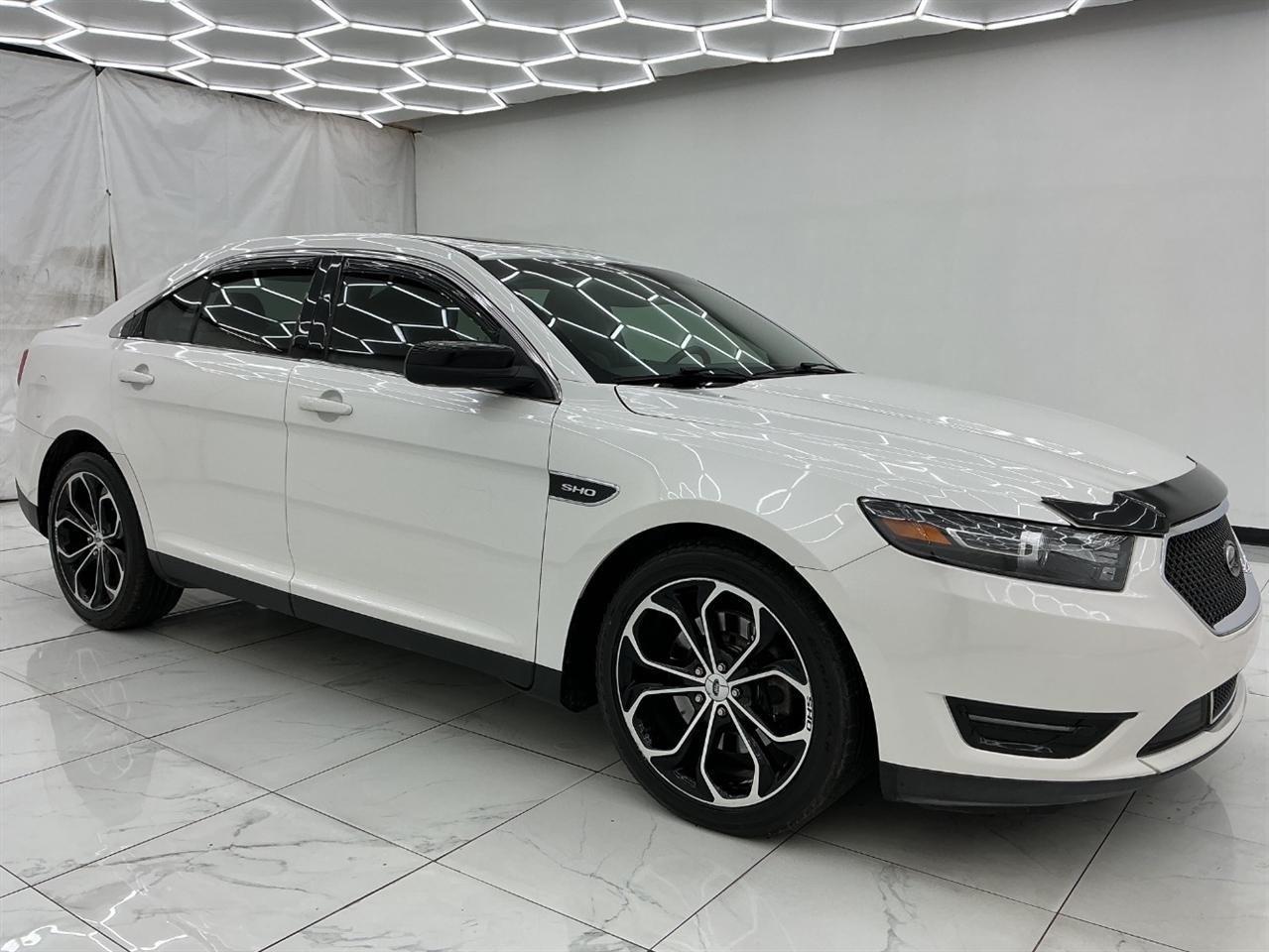 Ford Taurus 4dr Sdn SHO AWD 2014