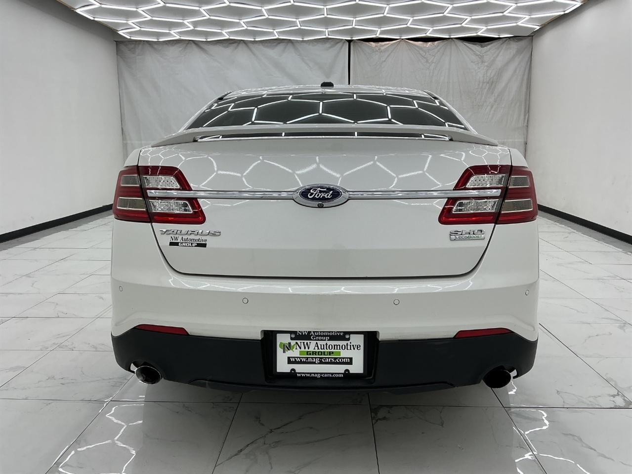 Ford Taurus 4dr Sdn SHO AWD 2014