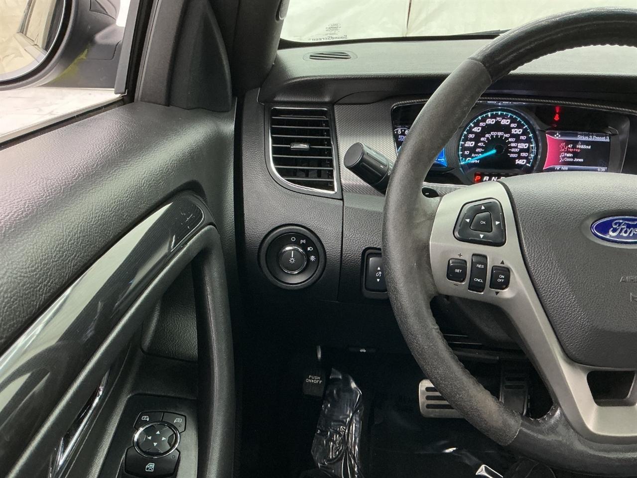 Ford Taurus 4dr Sdn SHO AWD 2014