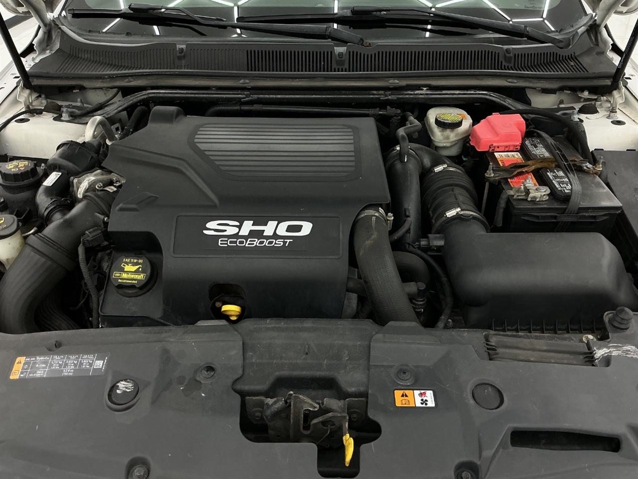 Ford Taurus 4dr Sdn SHO AWD 2014