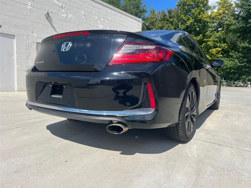 Honda Accord EX-L w/Navigation and Honda Sensing CVT 2017