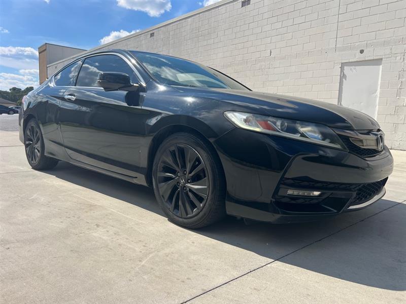 Honda Accord EX-L w/Navigation and Honda Sensing CVT 2017