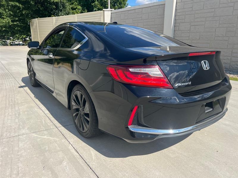 Honda Accord EX-L w/Navigation and Honda Sensing CVT 2017