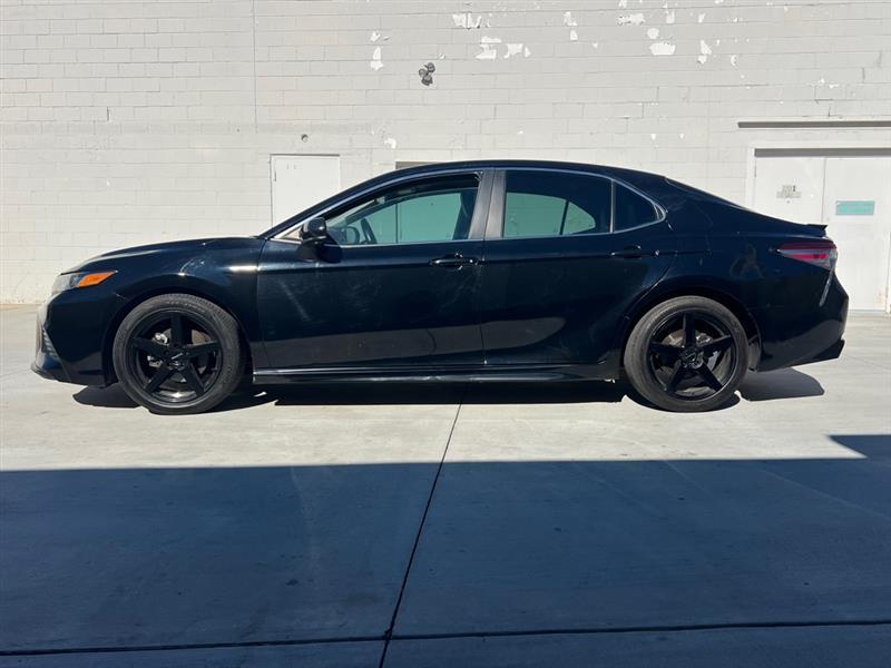 Toyota Camry SE 2018