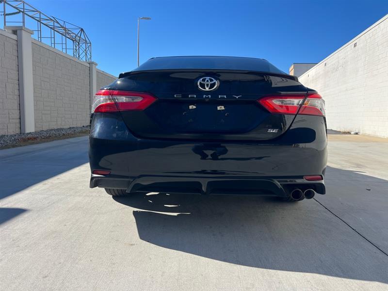 Toyota Camry SE 2018
