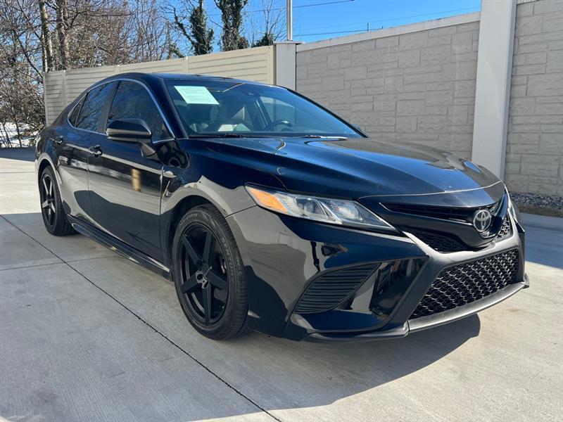 Toyota Camry SE 2018
