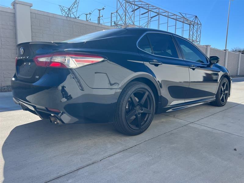 Toyota Camry SE 2018
