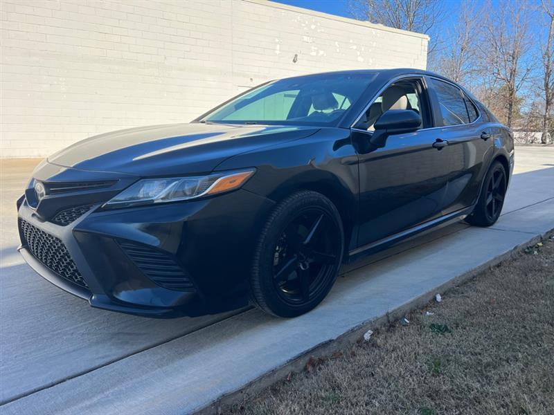 Toyota Camry SE 2018