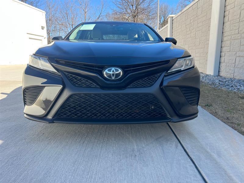 Toyota Camry SE 2018