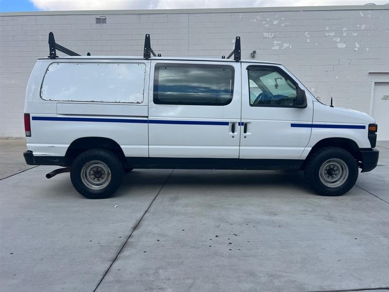 Ford Econoline E-250 2014