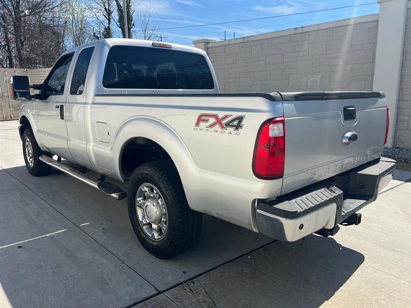 Ford F-250 SD XL SuperCab 4WD 2016