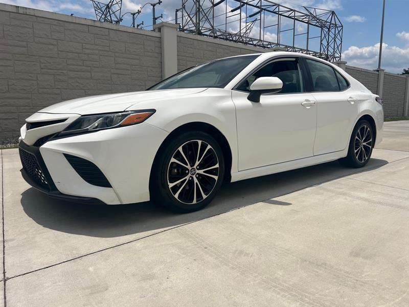 2019 Toyota Camry 2.5 Auto SE's photo