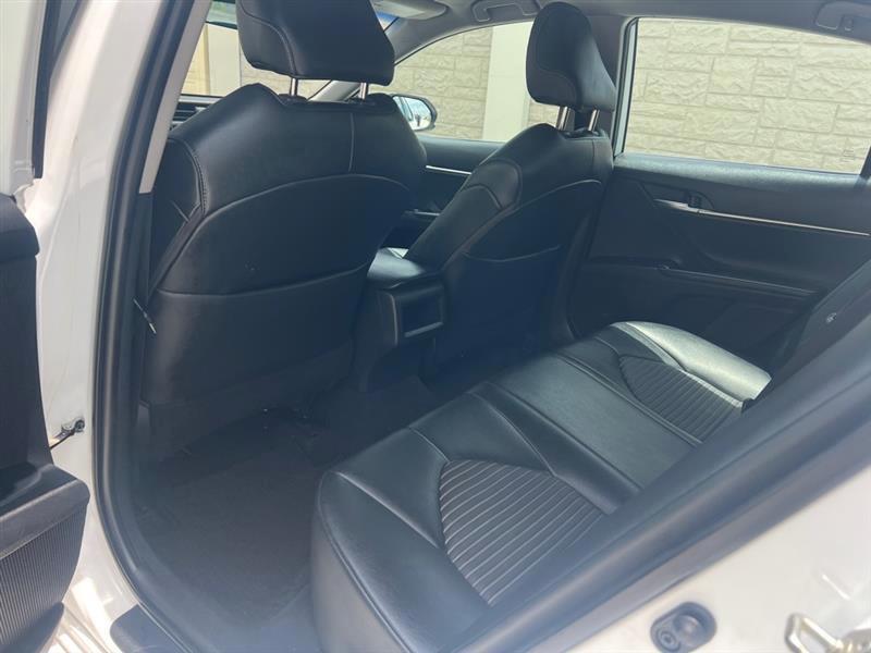 Toyota Camry SE 2019