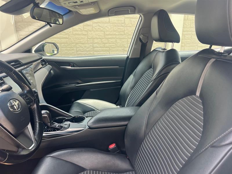 Toyota Camry SE 2019