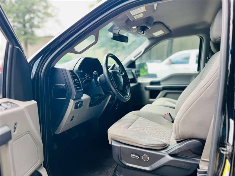Ford F-150 XL SuperCrew 5.5-ft. Bed 2WD 2017