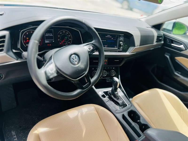Volkswagen Jetta 1.4T SE 8A 2020
