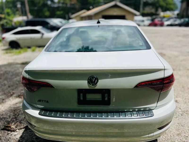 Volkswagen Jetta 1.4T SE 8A 2020