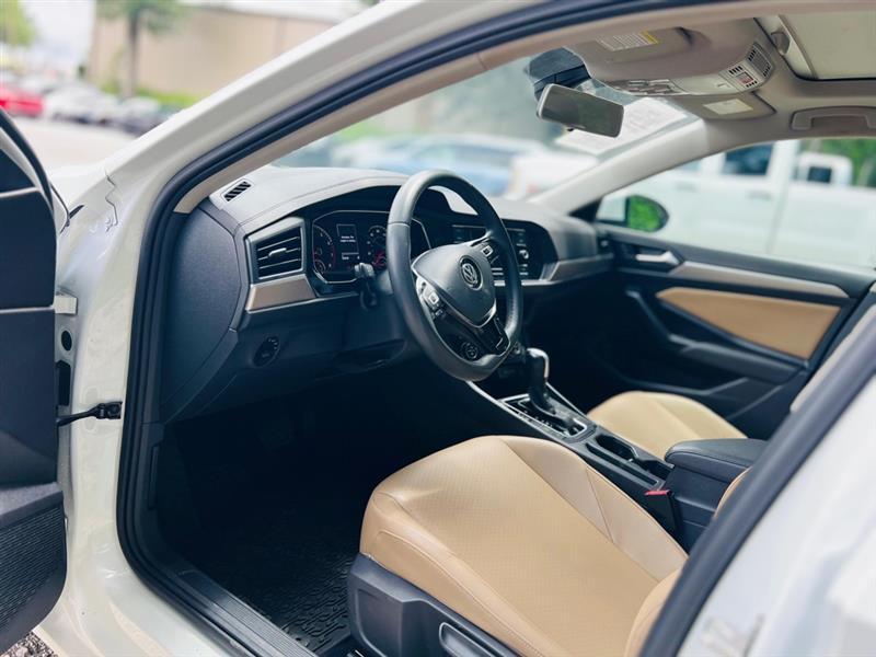 Volkswagen Jetta 1.4T SE 8A 2020