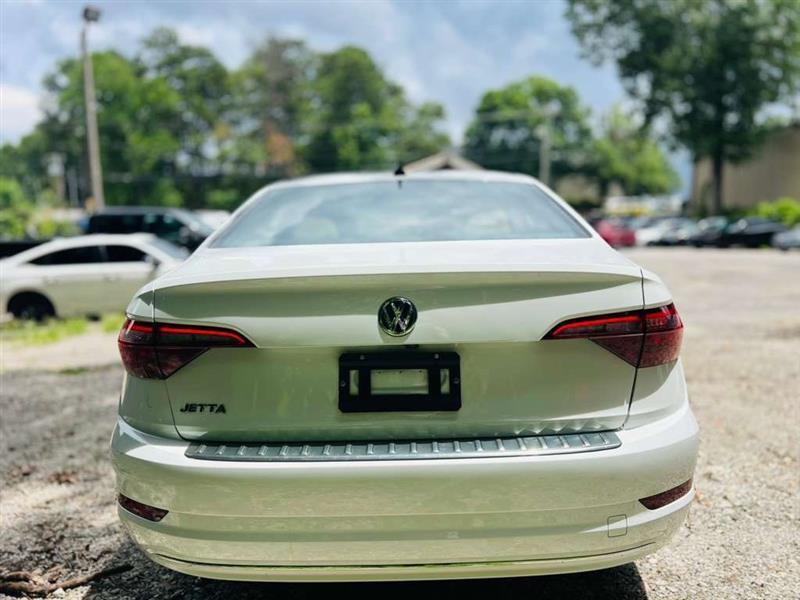 Volkswagen Jetta 1.4T SE 8A 2020