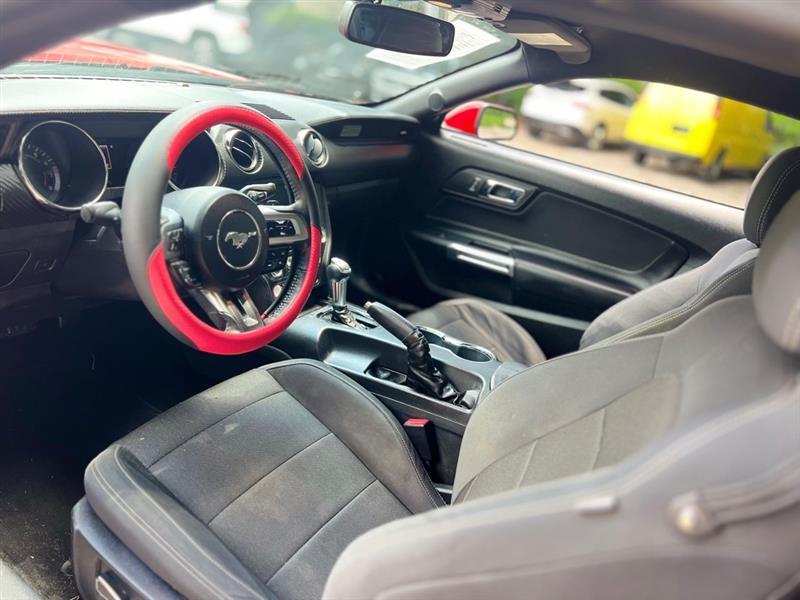 Ford Mustang V6 Coupe 2016