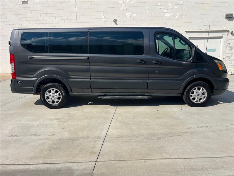Ford Transit 350 Wagon Low Roof XL w/Sliding Pass. 148-in. WB 2016
