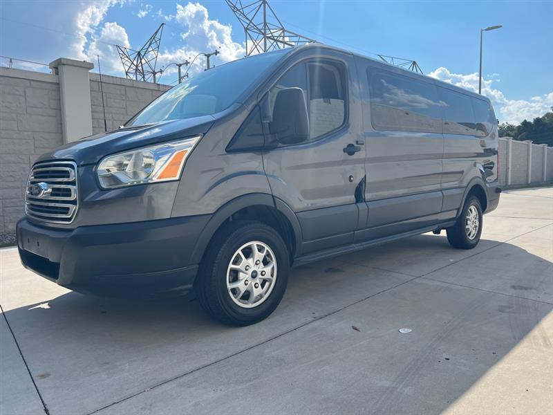 Ford Transit 350 Wagon Low Roof XL w/Sliding Pass. 148-in. WB 2016