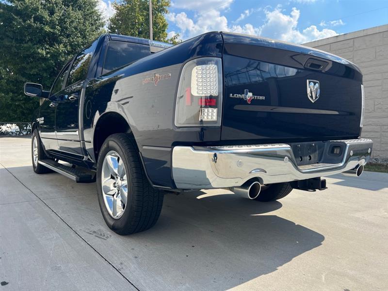 RAM 1500 SLT Crew Cab SWB 2WD 2016