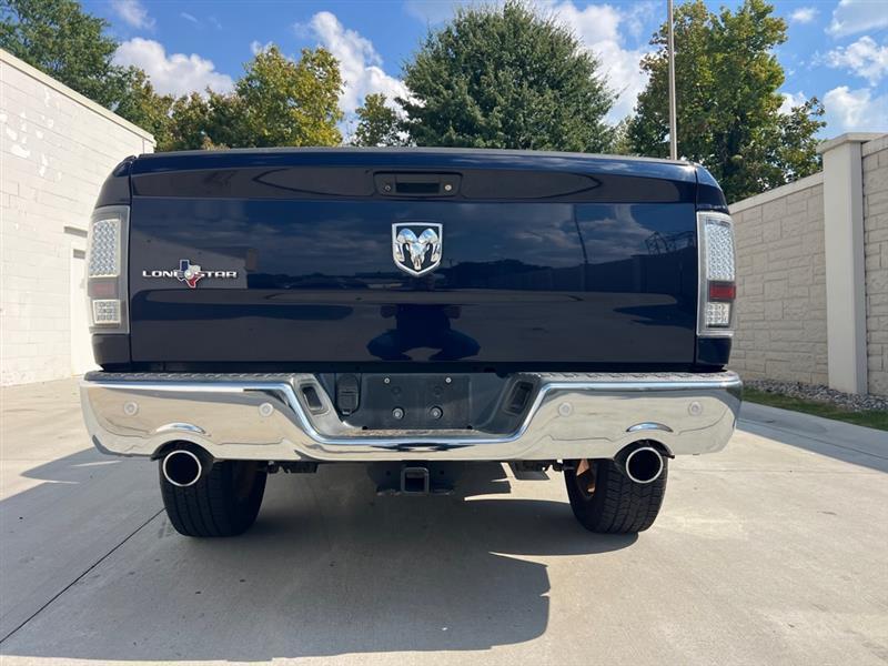 RAM 1500 SLT Crew Cab SWB 2WD 2016