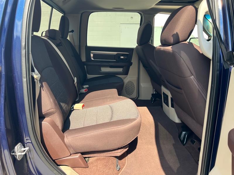 RAM 1500 SLT Crew Cab SWB 2WD 2016
