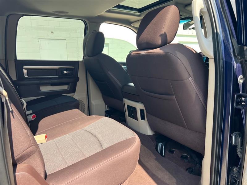 RAM 1500 SLT Crew Cab SWB 2WD 2016