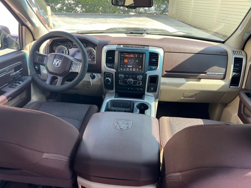 RAM 1500 SLT Crew Cab SWB 2WD 2016