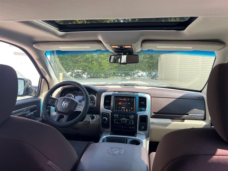 RAM 1500 SLT Crew Cab SWB 2WD 2016