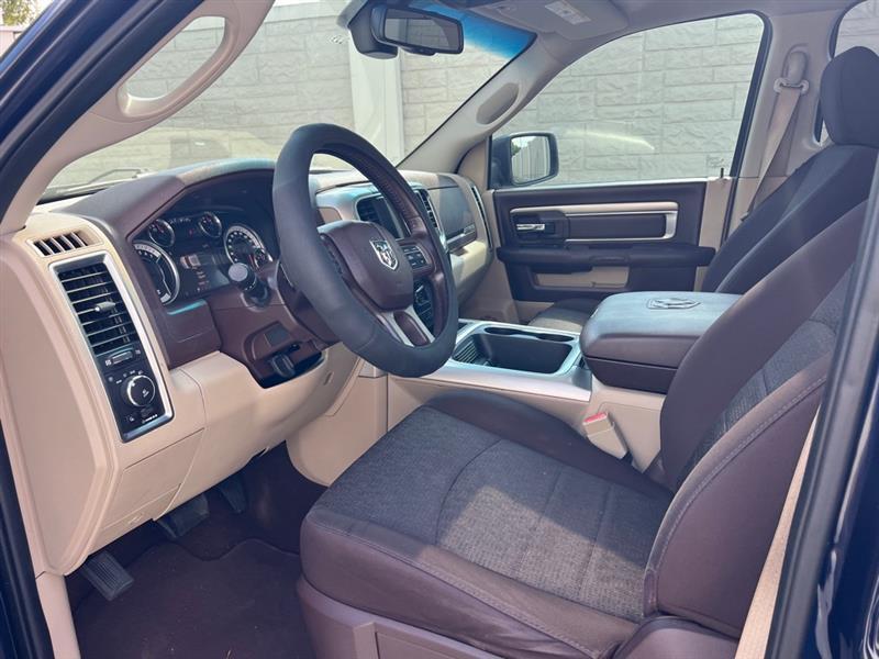 RAM 1500 SLT Crew Cab SWB 2WD 2016