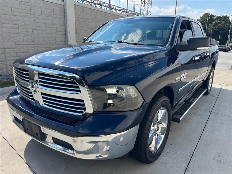 RAM 1500 SLT Crew Cab SWB 2WD 2016