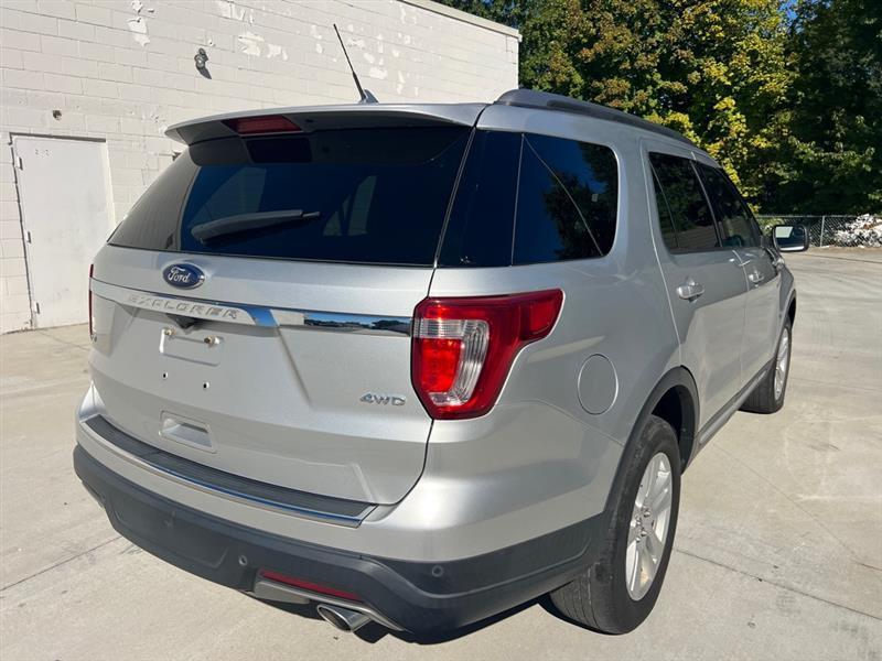 Ford Explorer XLT 4WD 2018