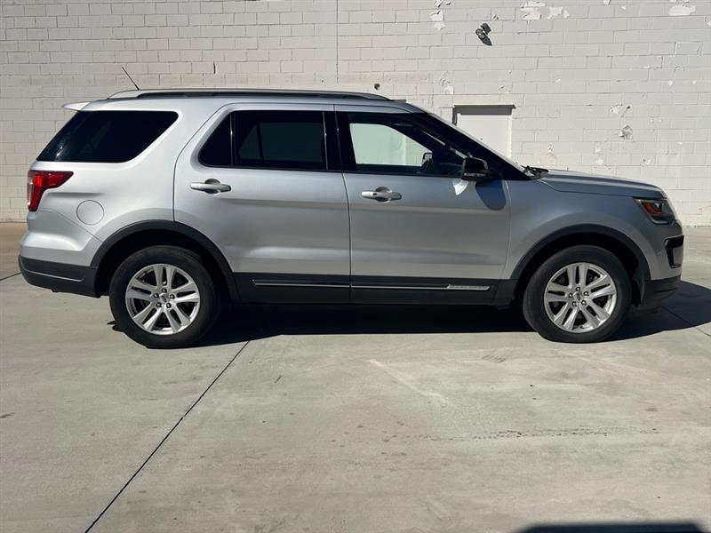 Ford Explorer XLT 4WD 2018